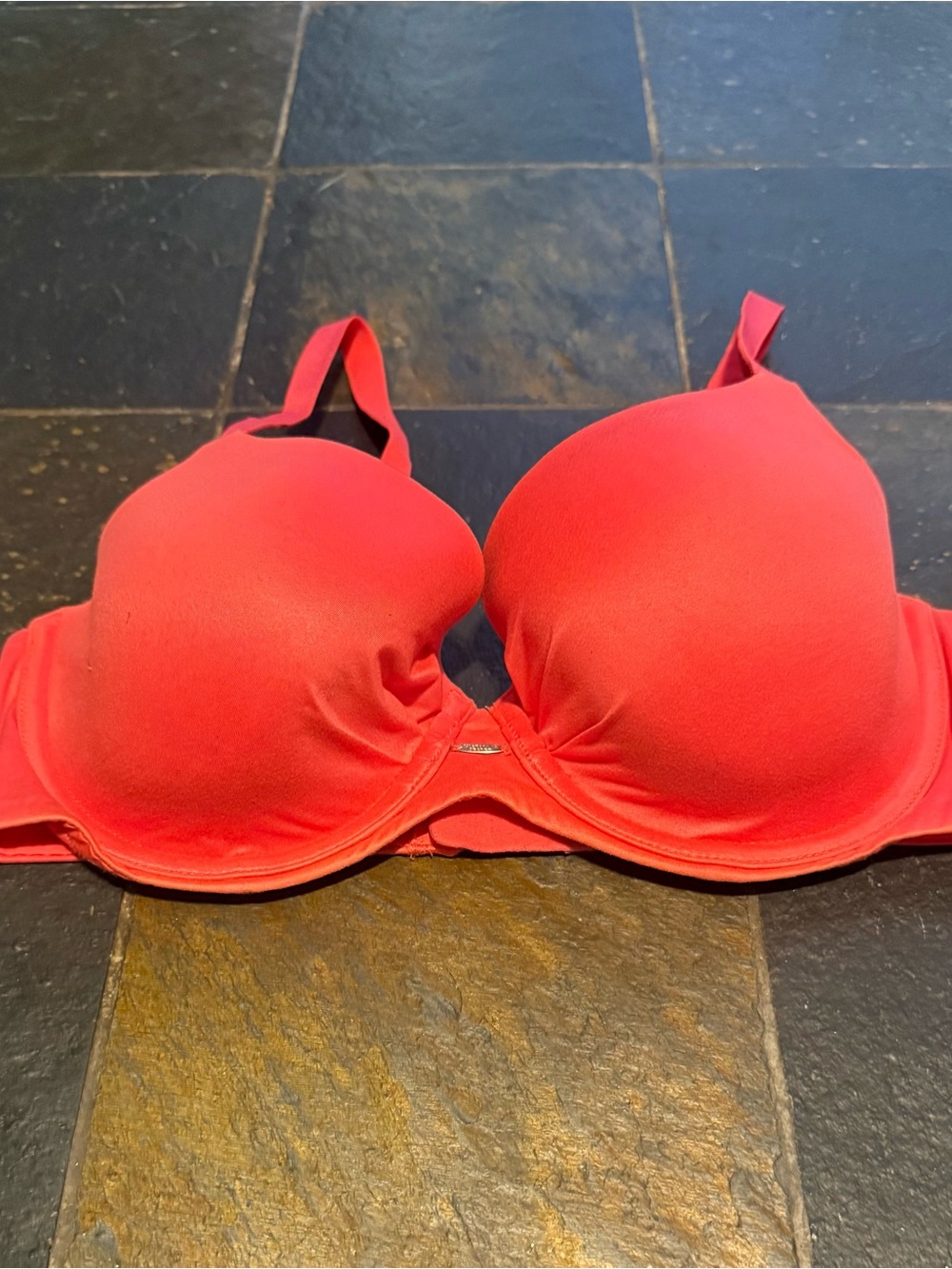 Victoria's Secret T-Shirt Bra in Coral